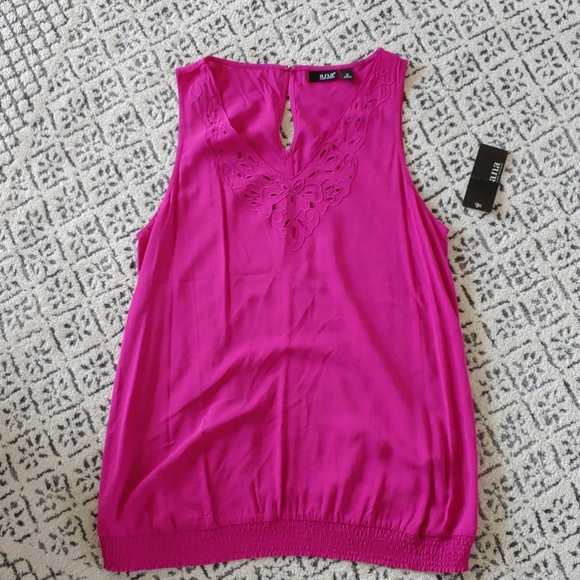 NWT a.n.a Adventure Pink V-Neck Tank Top. - Picture 7 of 7